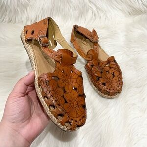 Women’s Mexican Traditional Brown Floral Huaraches Sandals
